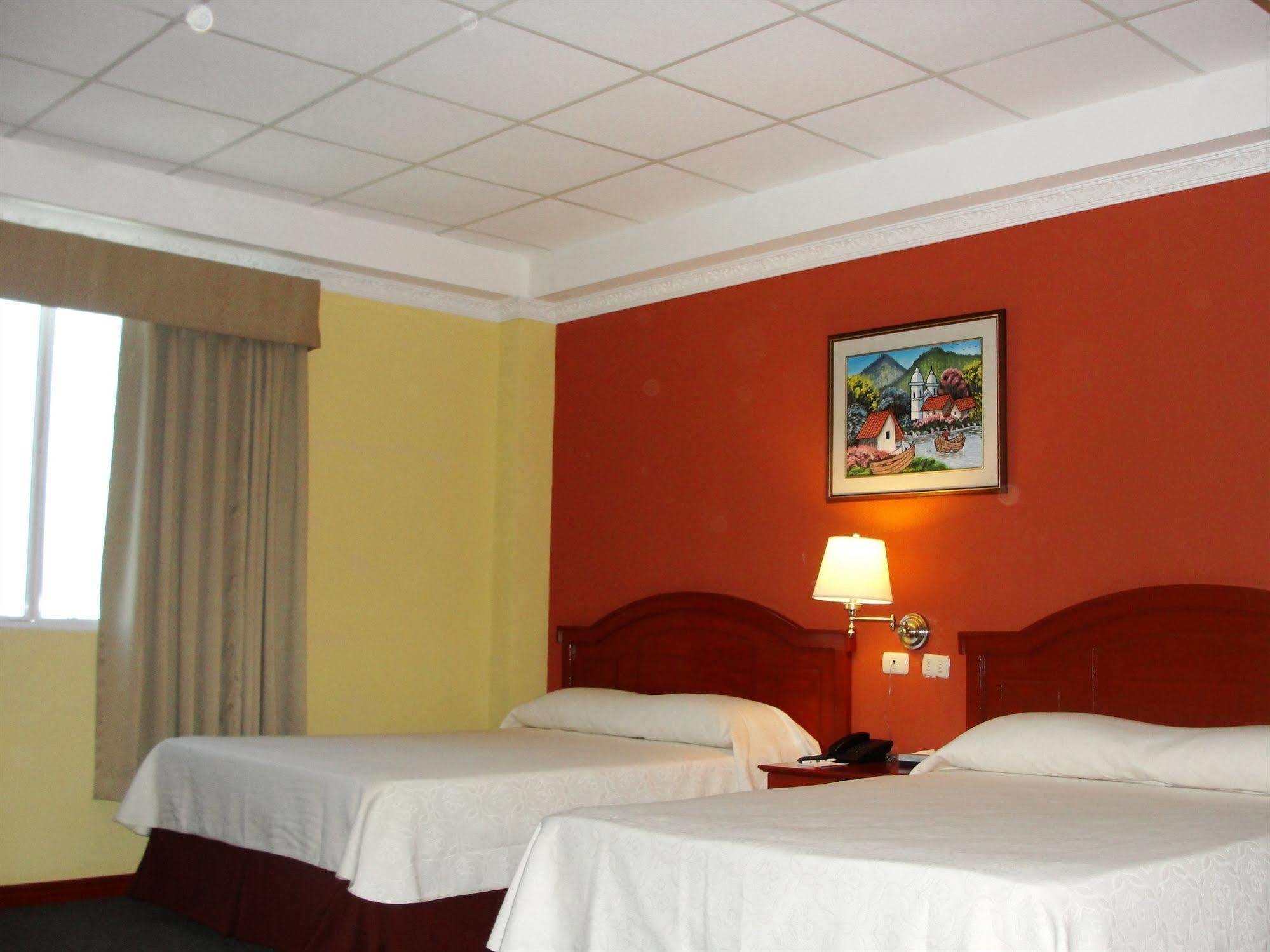 Hotel Sevilla Usulutan Exteriér fotografie